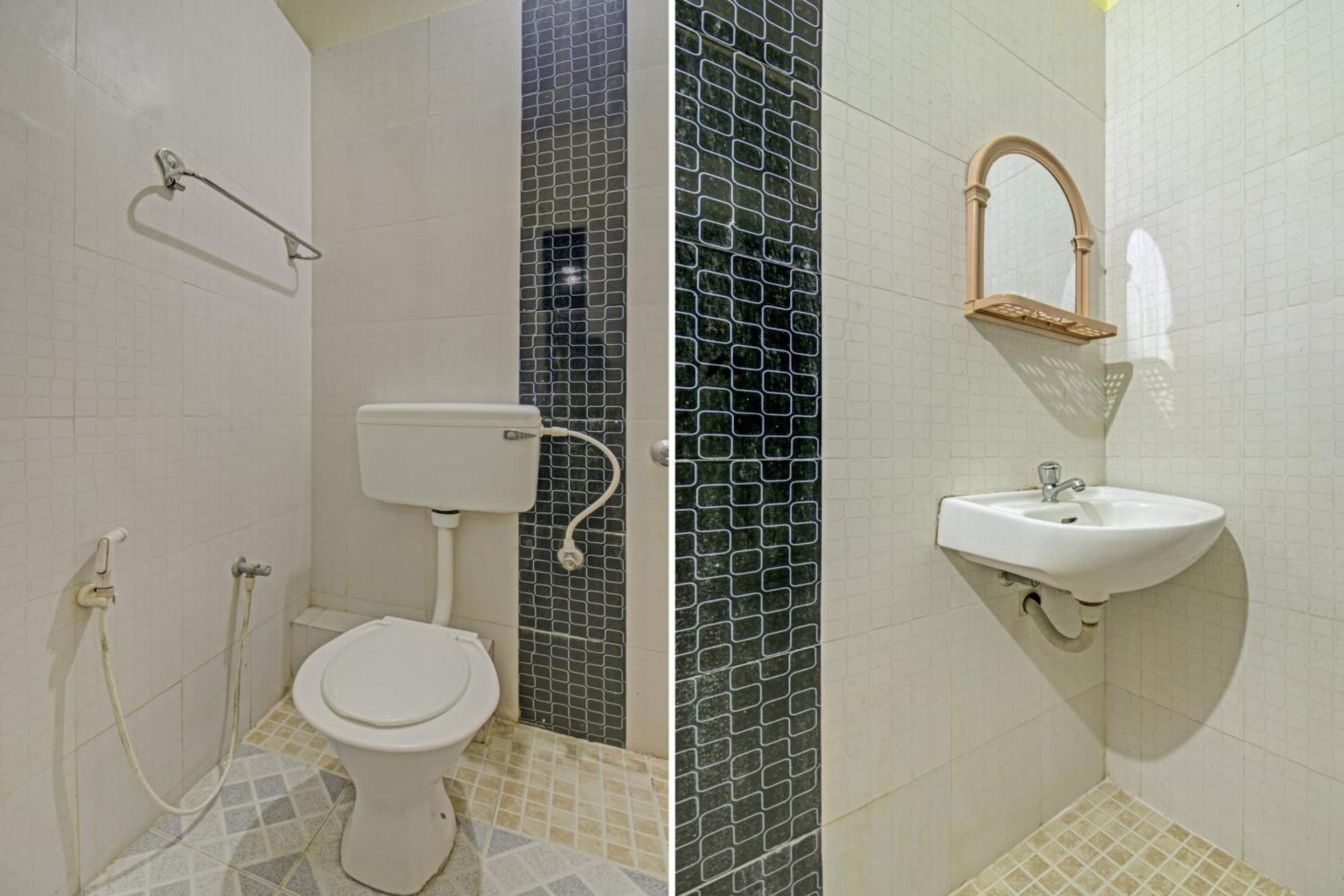 Spot On J P Tourist Home Колам Екстериор снимка