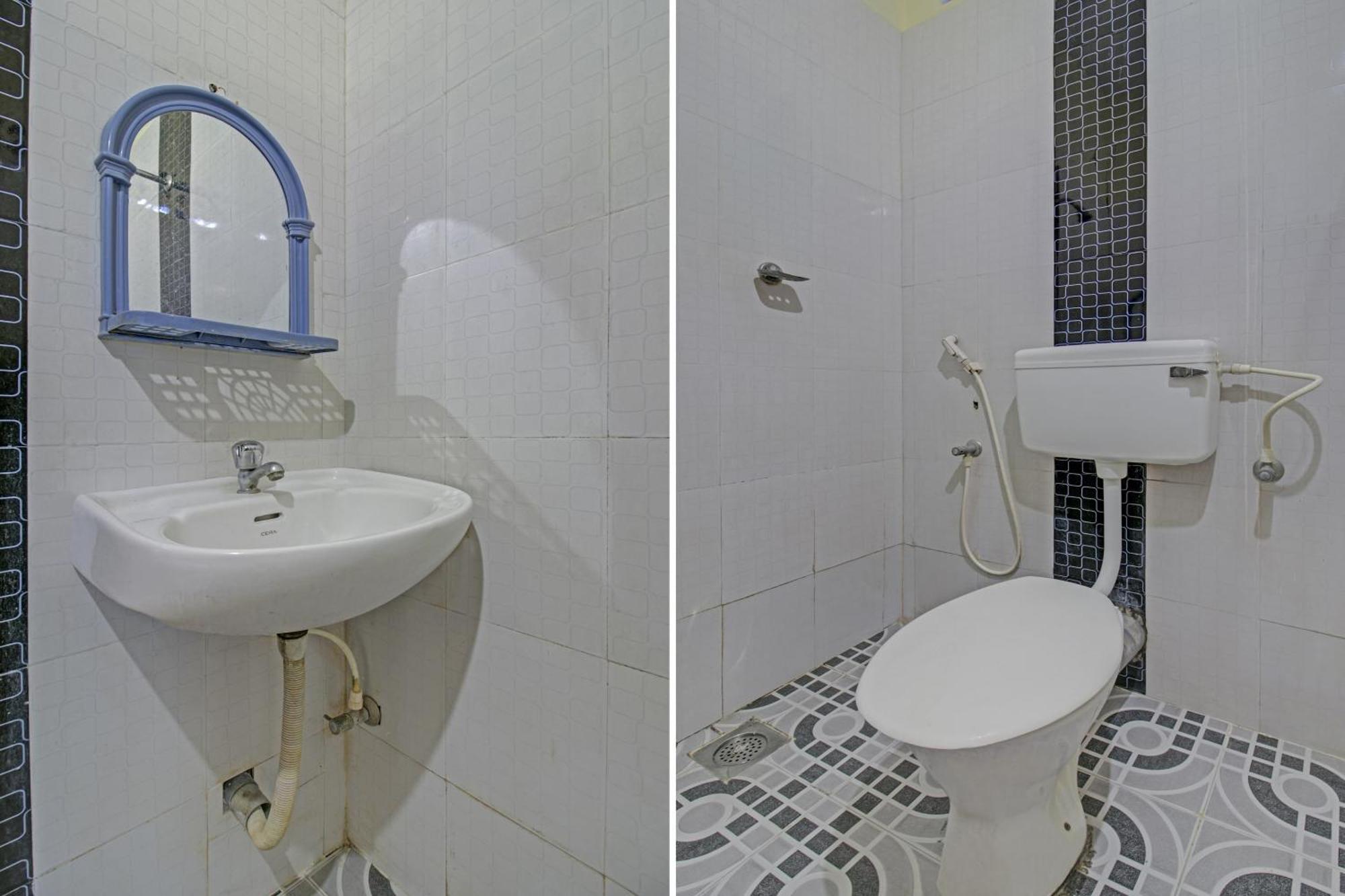 Spot On J P Tourist Home Колам Екстериор снимка